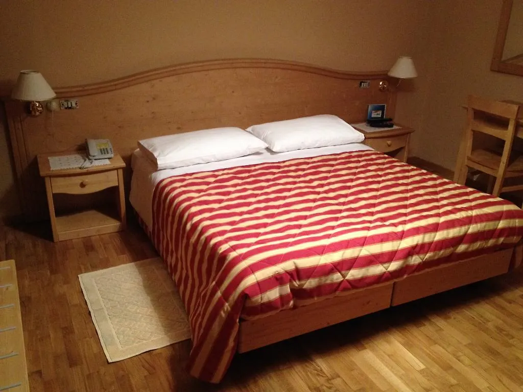 Albergo Garni Ajarnola Auronzo di Cadore Italia