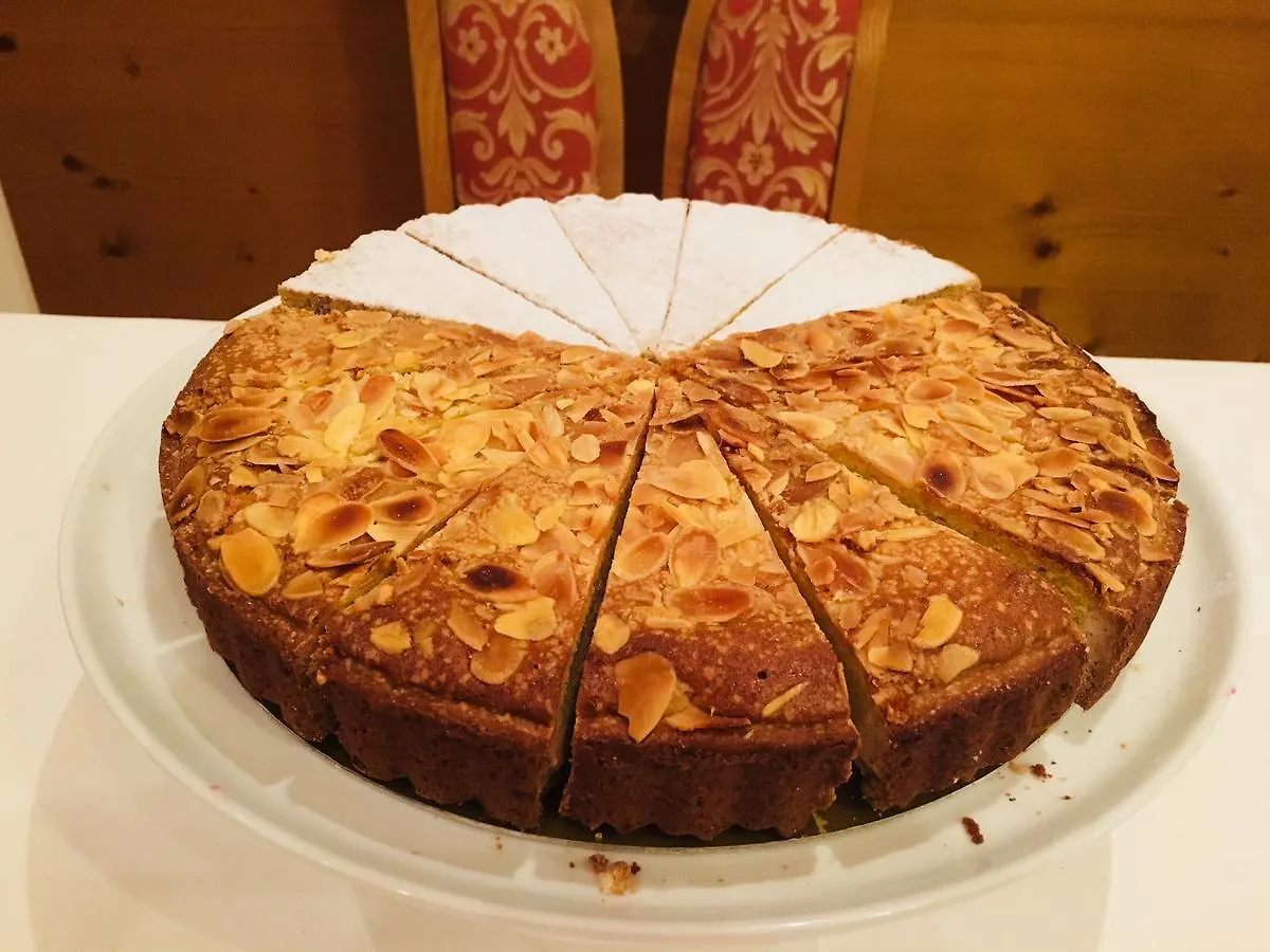 Albergo Garni Ajarnola 아우론조디까도레 3*,  이탈리아